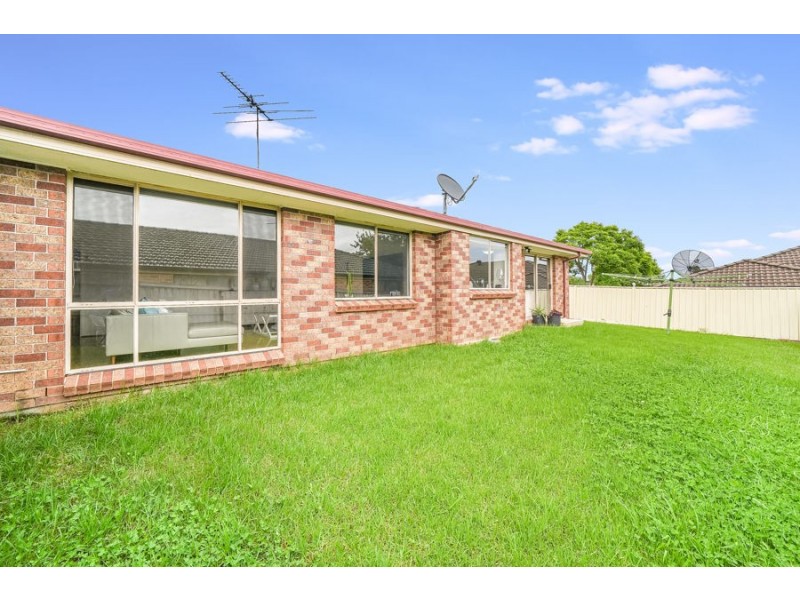 6 Gerroa Place, Prestons NSW 2170