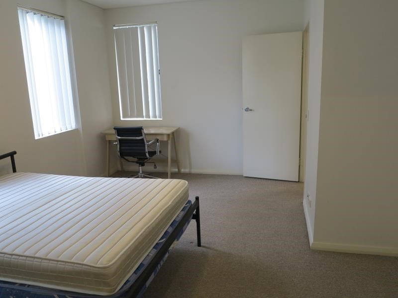 25/2-4 George Street, Warwick Farm NSW 2170