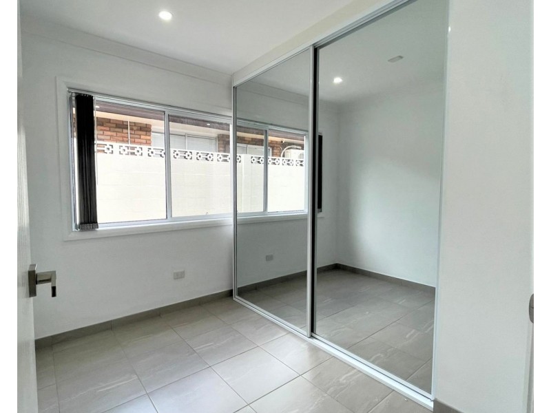 14a Moir St, Smithfield NSW 2164
