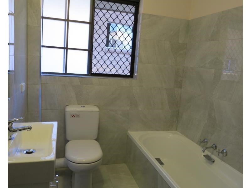 2/48 Nagle St, Liverpool NSW 2170