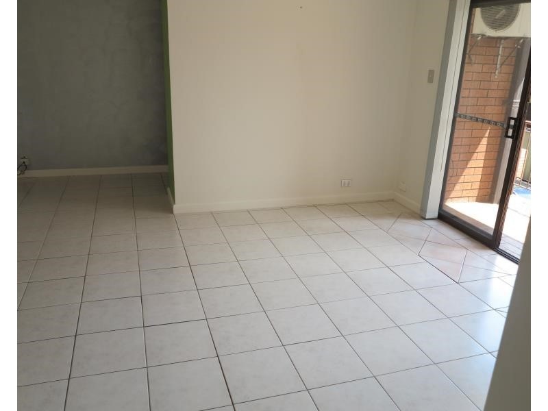 8/8 Beale Street, Liverpool NSW 2170