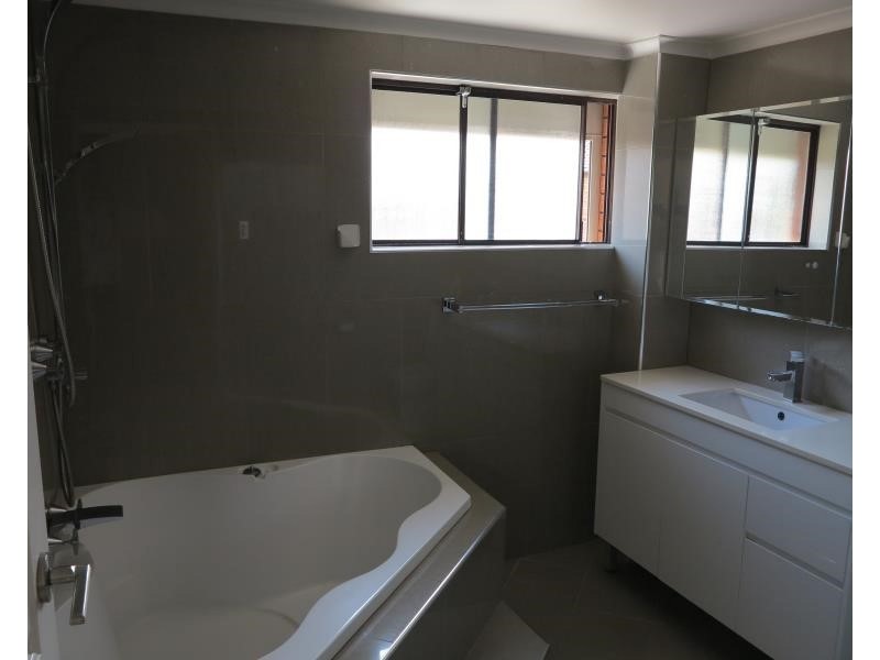 8/8 Beale Street, Liverpool NSW 2170