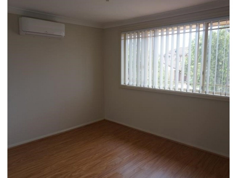 4b Corindi Close, Hoxton Park NSW 2171