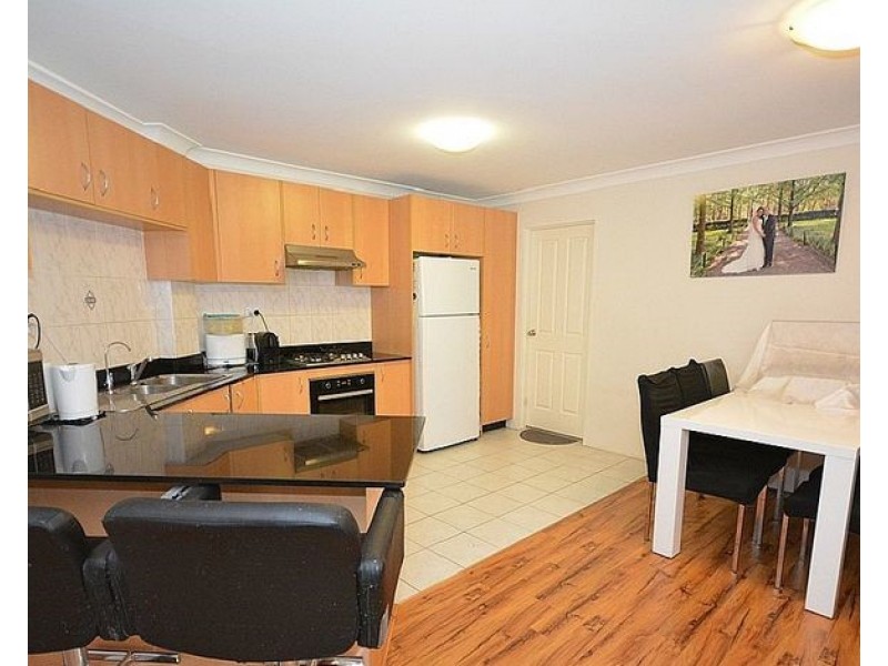 13/10 Todd St, Merrylands NSW 2160