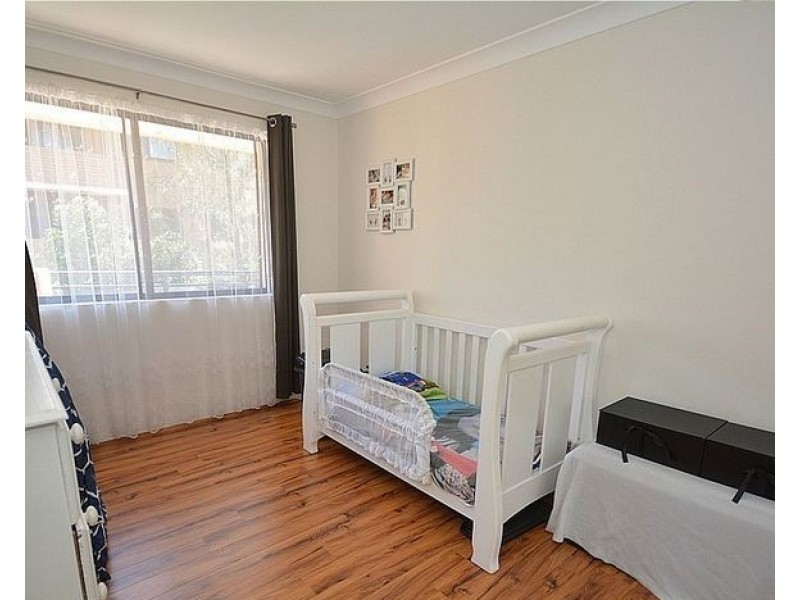 13/10 Todd St, Merrylands NSW 2160