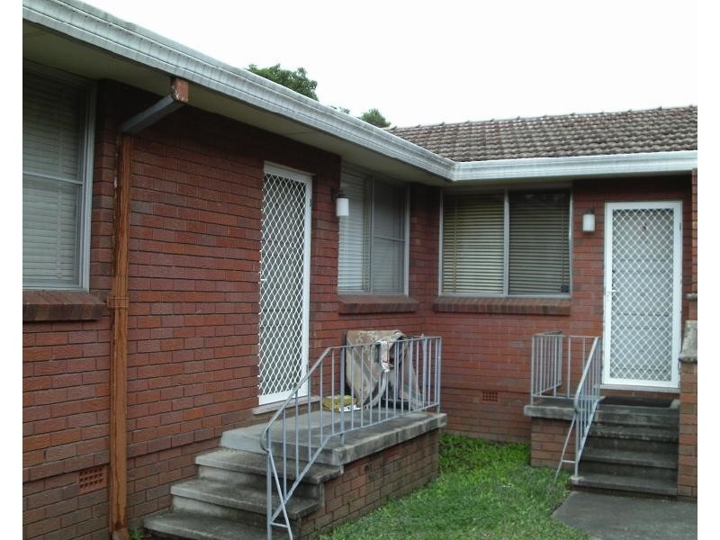 2/6 DRUMMOND STREET, Warwick Farm NSW 2170