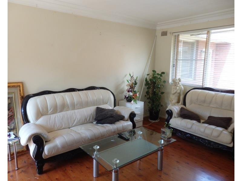 2/6 DRUMMOND STREET, Warwick Farm NSW 2170