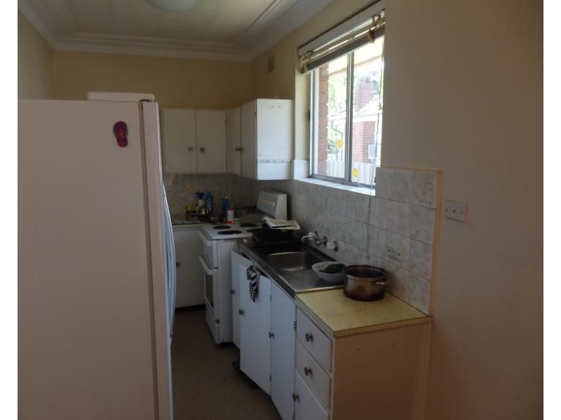 2/6 DRUMMOND STREET, Warwick Farm NSW 2170
