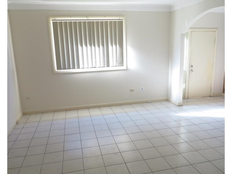 1/186 Elizabeth Dr, Ashcroft NSW 2168