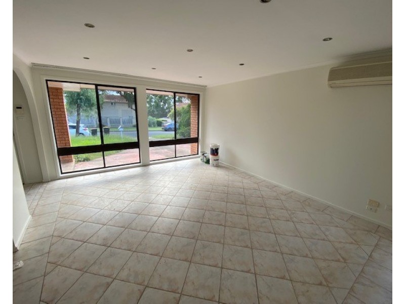 6 Carnation Ave, Casula NSW 2170