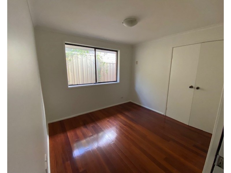 6 Carnation Ave, Casula NSW 2170