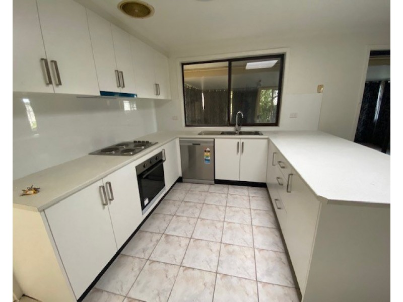 6 Carnation Ave, Casula NSW 2170