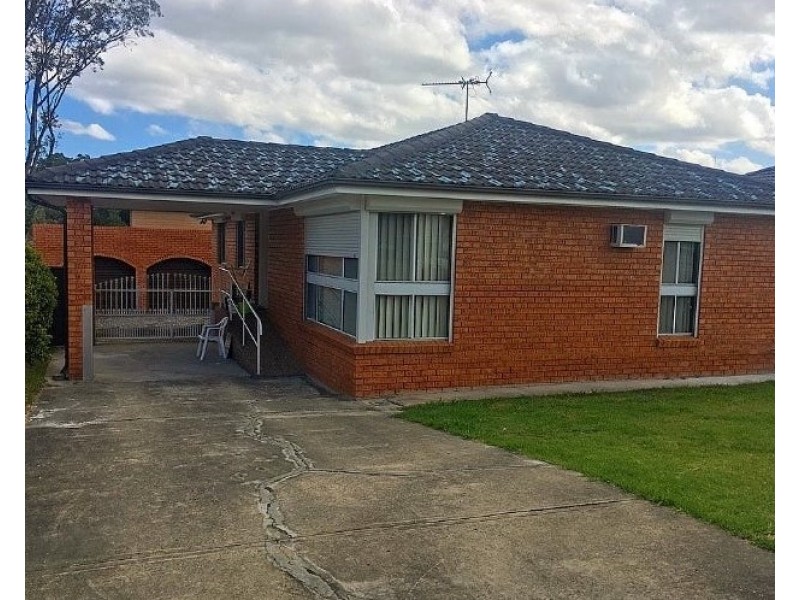 42 Hillview Parade, Lurnea NSW 2170