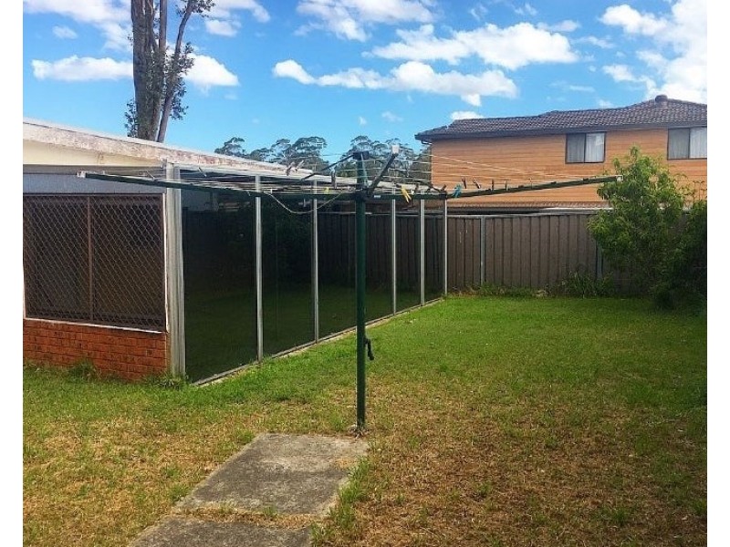 42 Hillview Parade, Lurnea NSW 2170