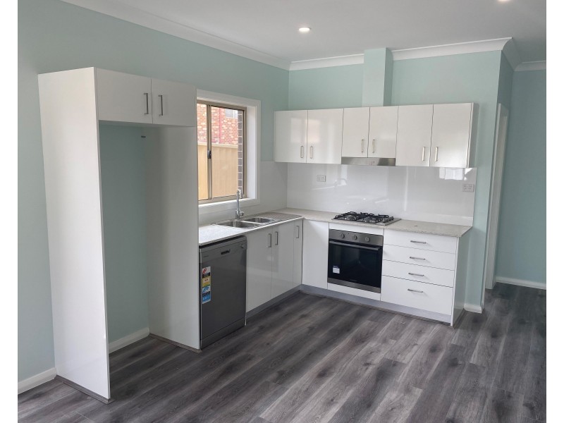 11a Woodlands Rd, Liverpool NSW 2170