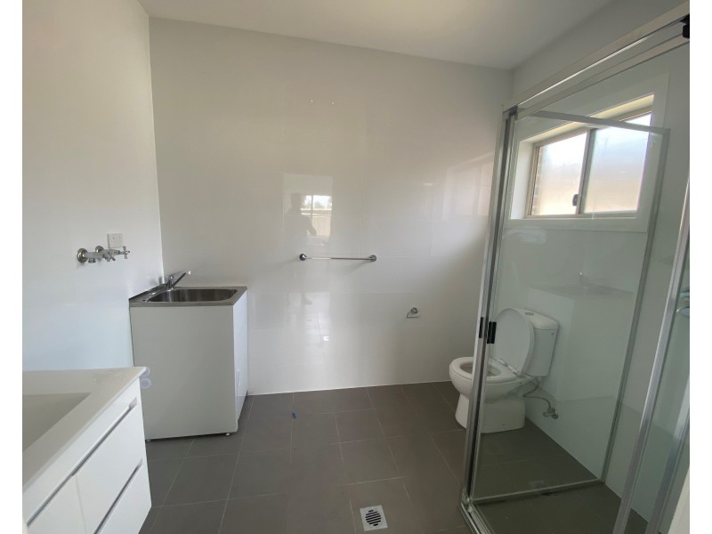 11a Woodlands Rd, Liverpool NSW 2170