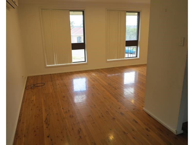 43 Elouera Cres, Woodbine NSW 2560