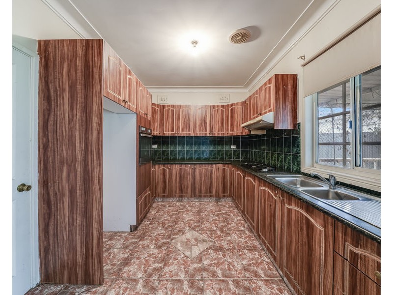 11 Coolaroo Crescent, Lurnea NSW 2170
