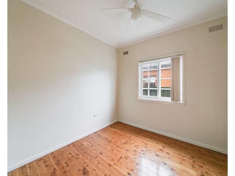 11 Coolaroo Crescent, Lurnea NSW 2170