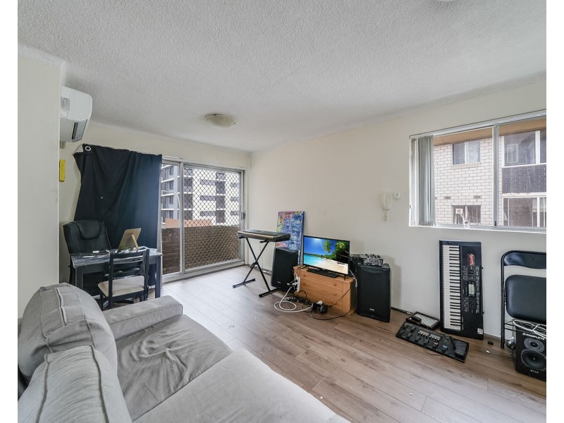 11/21 Lachlan Street, Warwick Farm NSW 2170