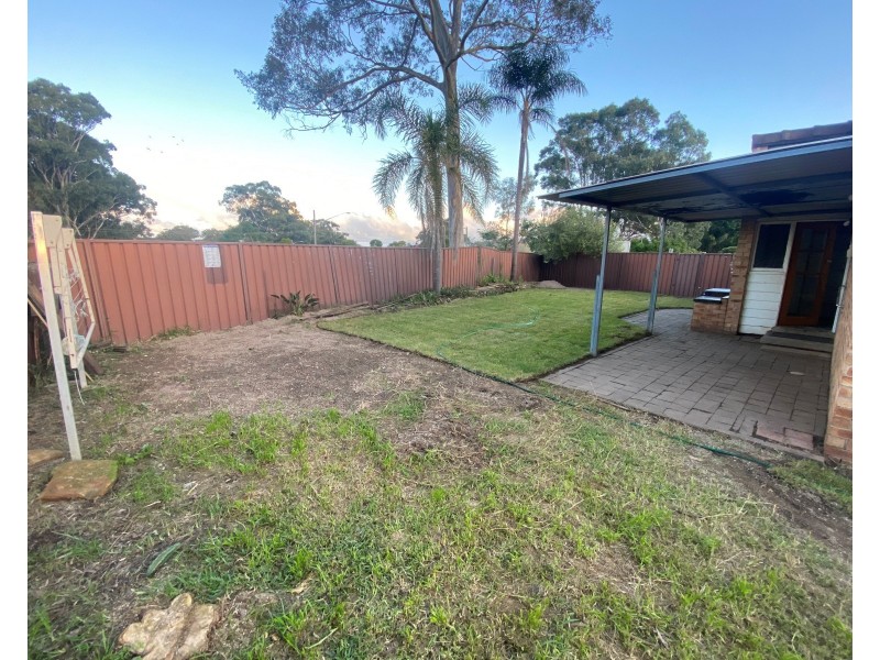 1/166 Oxford Rd, Ingleburn NSW 2565