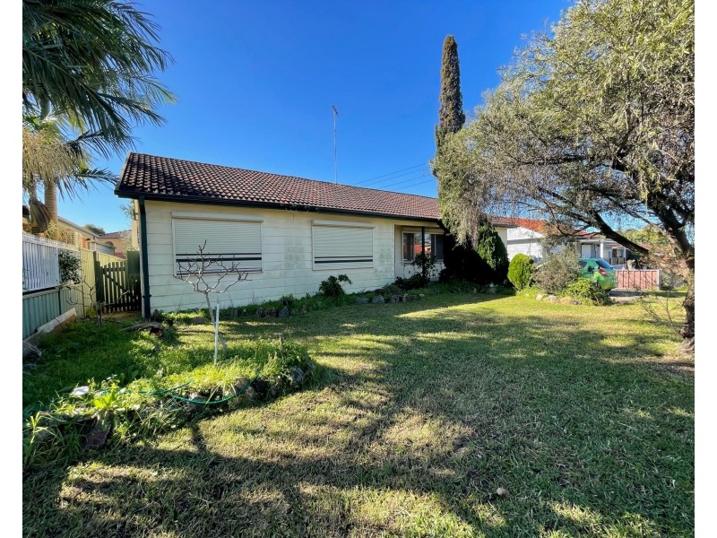 7 Joy St, Mount Pritchard NSW 2170