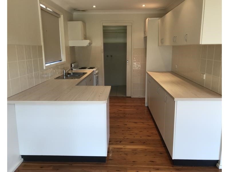 4 North Steyne Rd, Woodbine NSW 2560