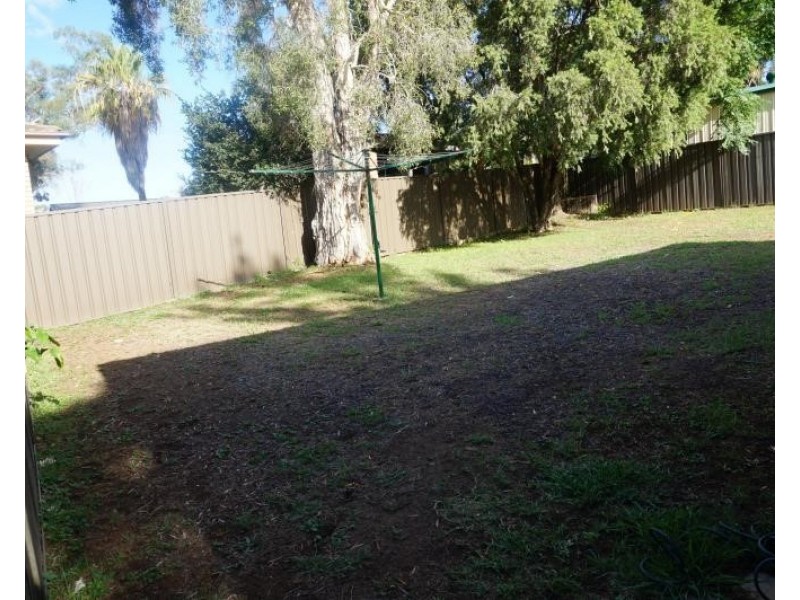 4 North Steyne Rd, Woodbine NSW 2560