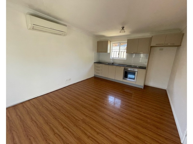 54a Willan Dr, Cartwright NSW 2168