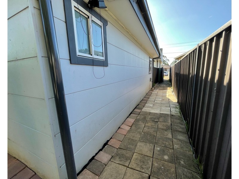 54a Willan Dr, Cartwright NSW 2168