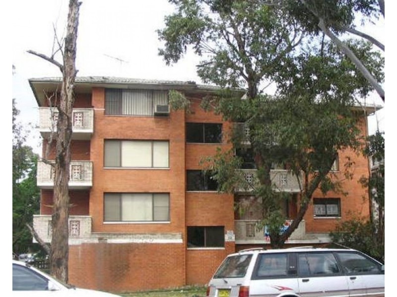 4/32 Remembrance Ave, Warwick Farm NSW 2170