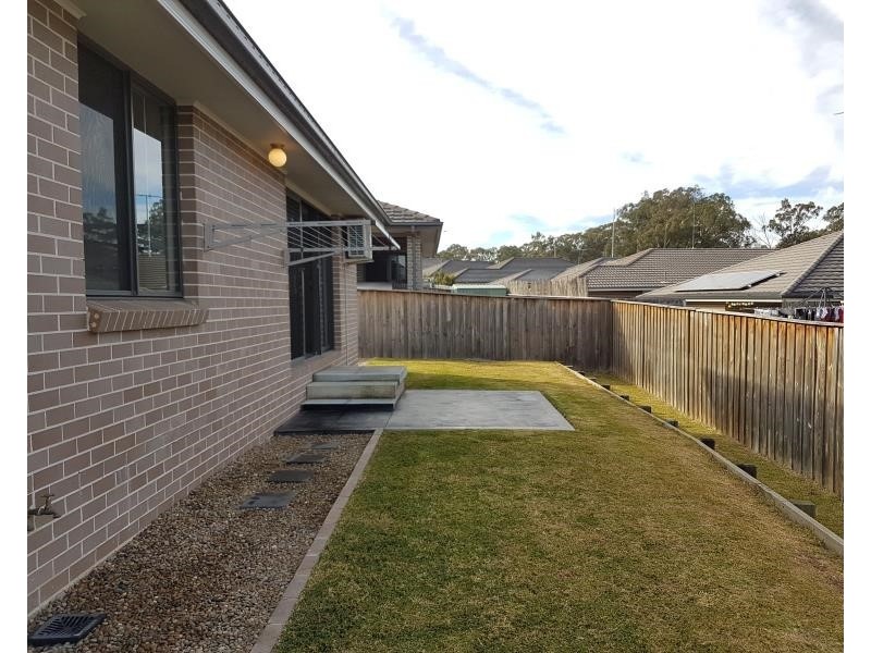 73 Belmont Avenue, Spring Farm NSW 2570