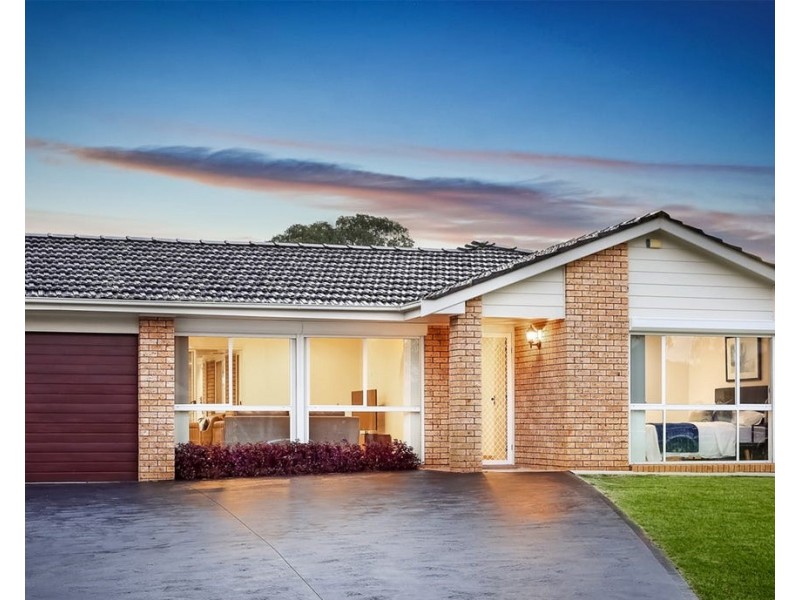 11 Norseman Cl, Green Valley NSW 2168