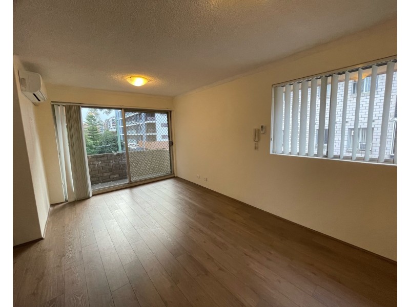 11/21 Lachlan St, Warwick Farm NSW 2170