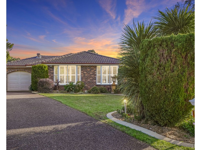 10 Cromarty Place, St Andrews NSW 2566