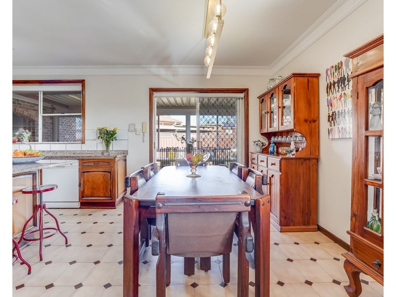 10 Cromarty Place, St Andrews NSW 2566