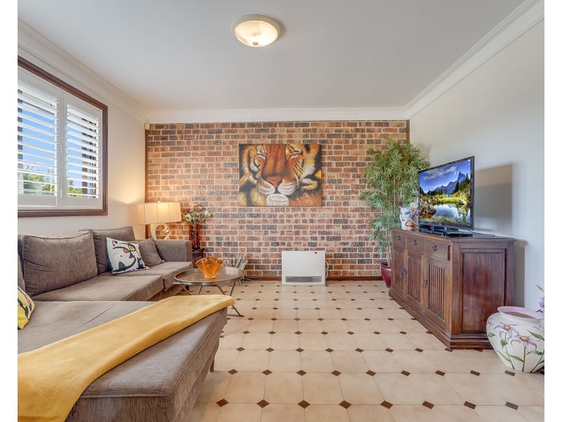 10 Cromarty Place, St Andrews NSW 2566