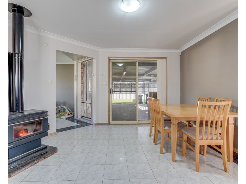 6 Grawin Close, Hinchinbrook NSW 2168