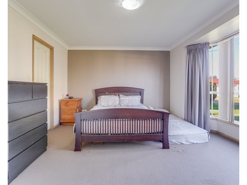 6 Grawin Close, Hinchinbrook NSW 2168