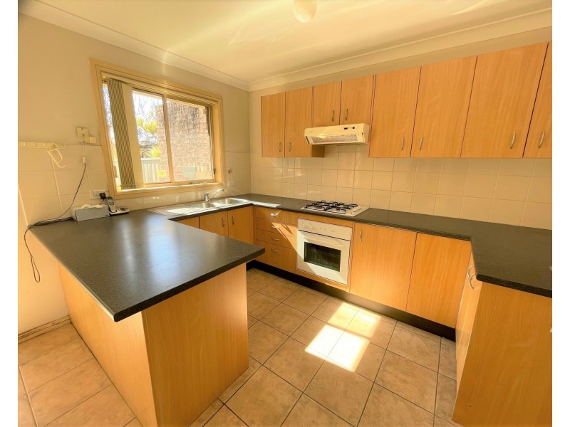 2/43-45 Araluen Ave, Moorebank NSW 2170