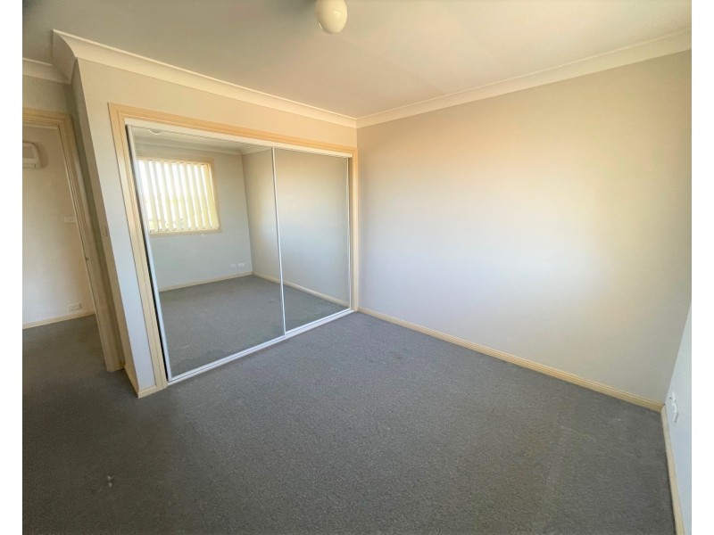 2/43-45 Araluen Ave, Moorebank NSW 2170