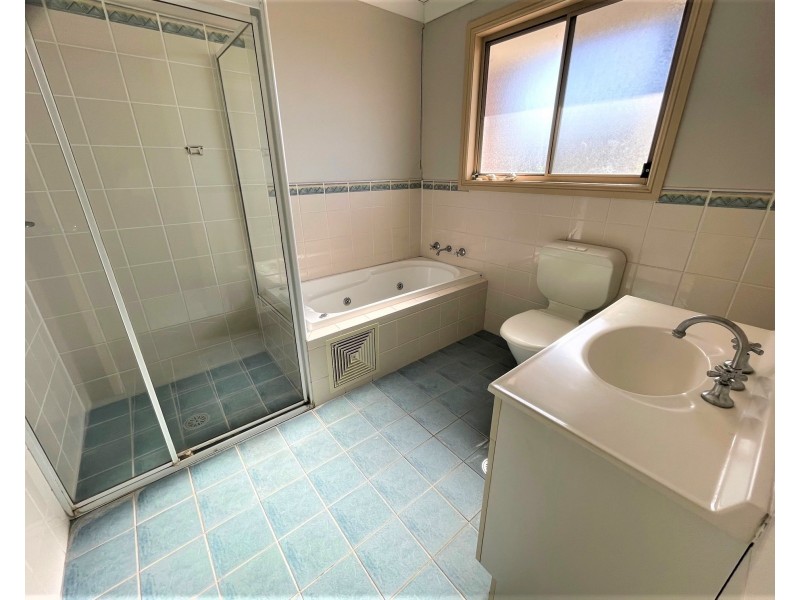 2/43-45 Araluen Ave, Moorebank NSW 2170