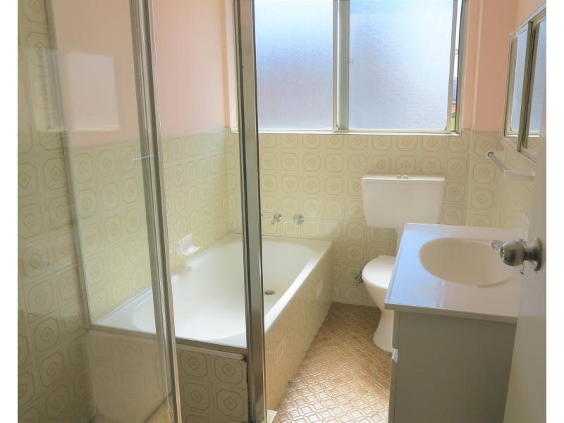 2/20-22 Charles St, Liverpool NSW 2170