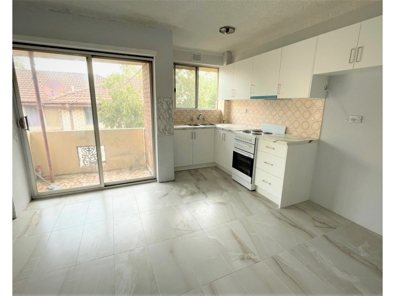 8/2 Nagle Street, Liverpool NSW 2170