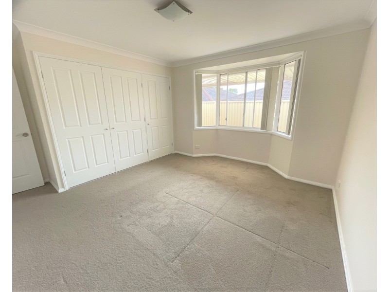 10 Bundanoon Rd, Prestons NSW 2170