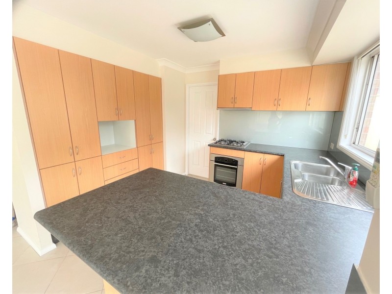 10 Bundanoon Rd, Prestons NSW 2170