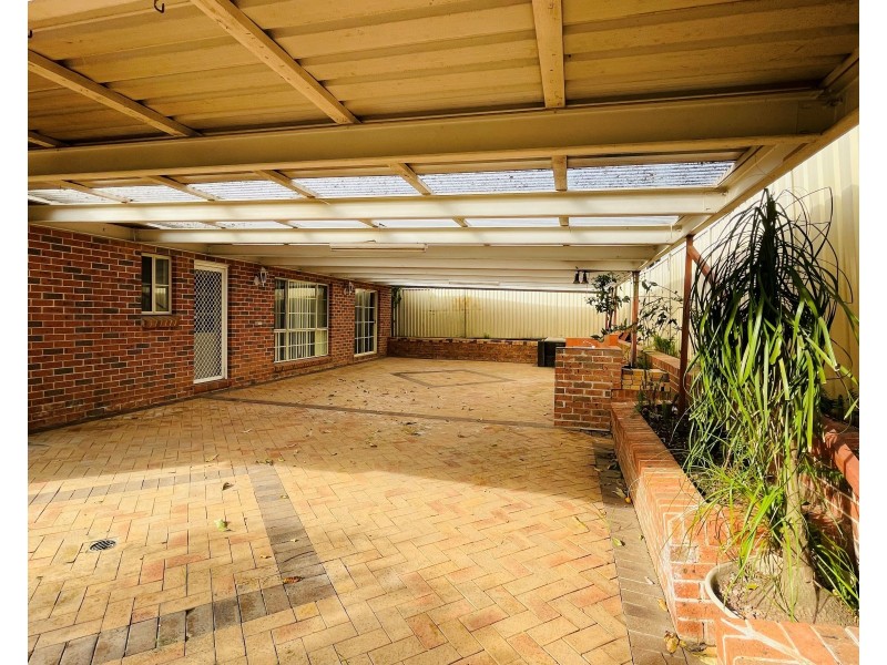 58 Kookaburra Rd, Prestons NSW 2170