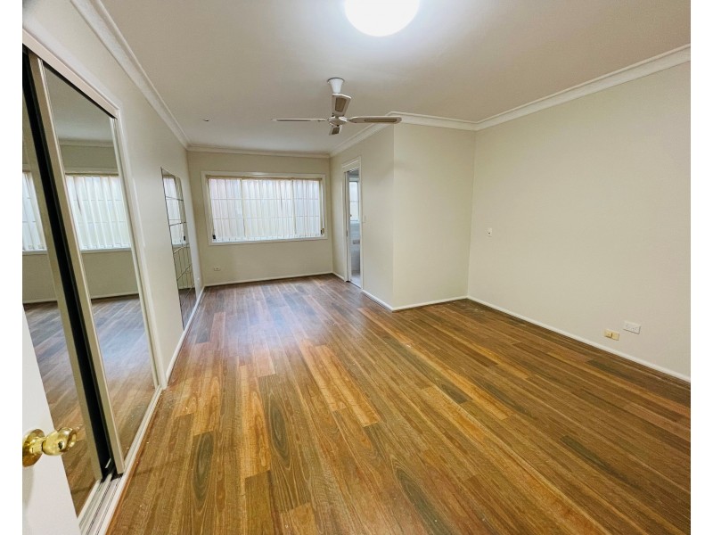 58 Kookaburra Rd, Prestons NSW 2170