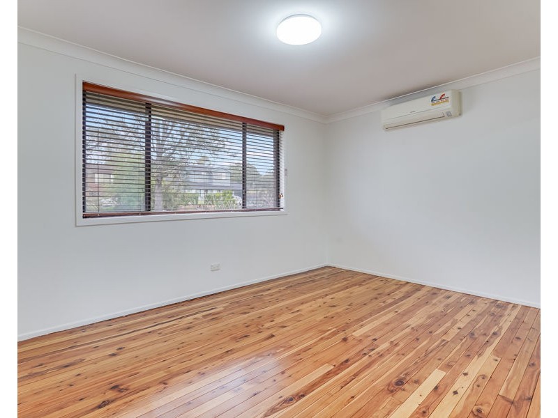 4 Durness Place, St Andrews NSW 2566