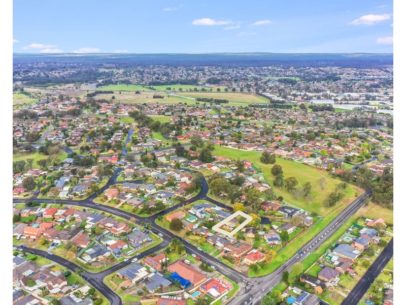 4 Durness Place, St Andrews NSW 2566